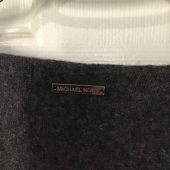 Michael Kors sweater - Picture 4 of 5